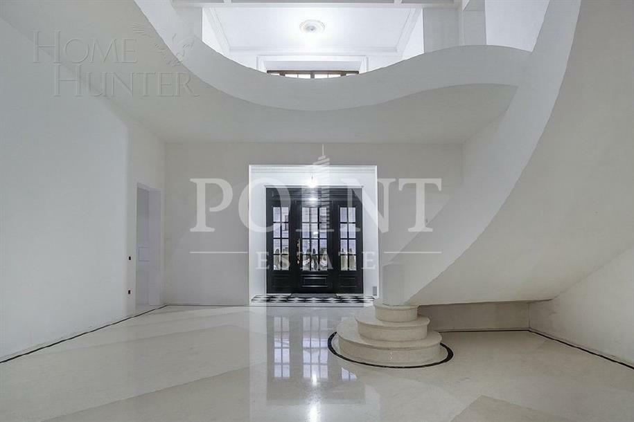 2-этажный коттедж 1 750 м² без отделки