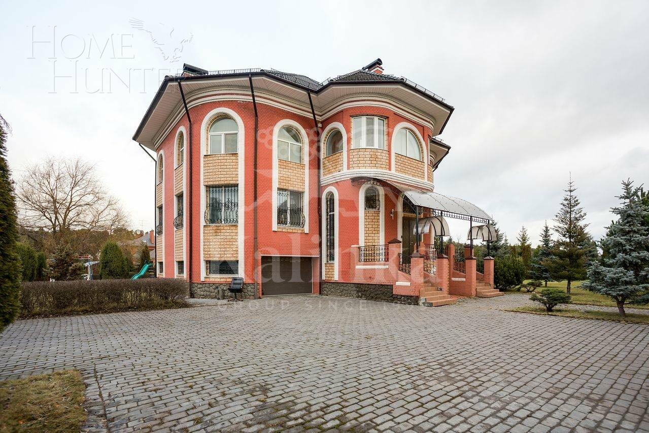 3-этажный коттедж 730 м² с отделкой