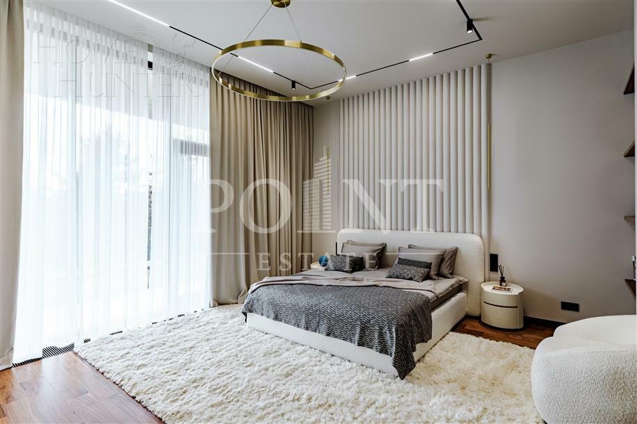 2-этажный коттедж 1 100 м² с отделкой