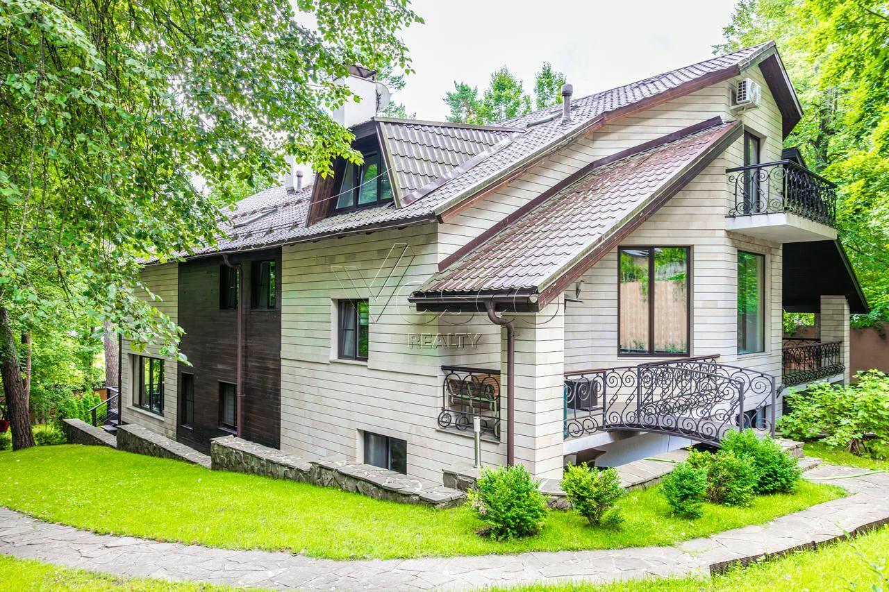 2-этажный коттедж 800 м² с отделкой