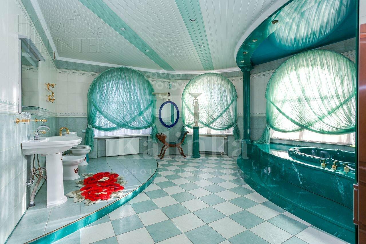 3-этажный коттедж 730 м² с отделкой
