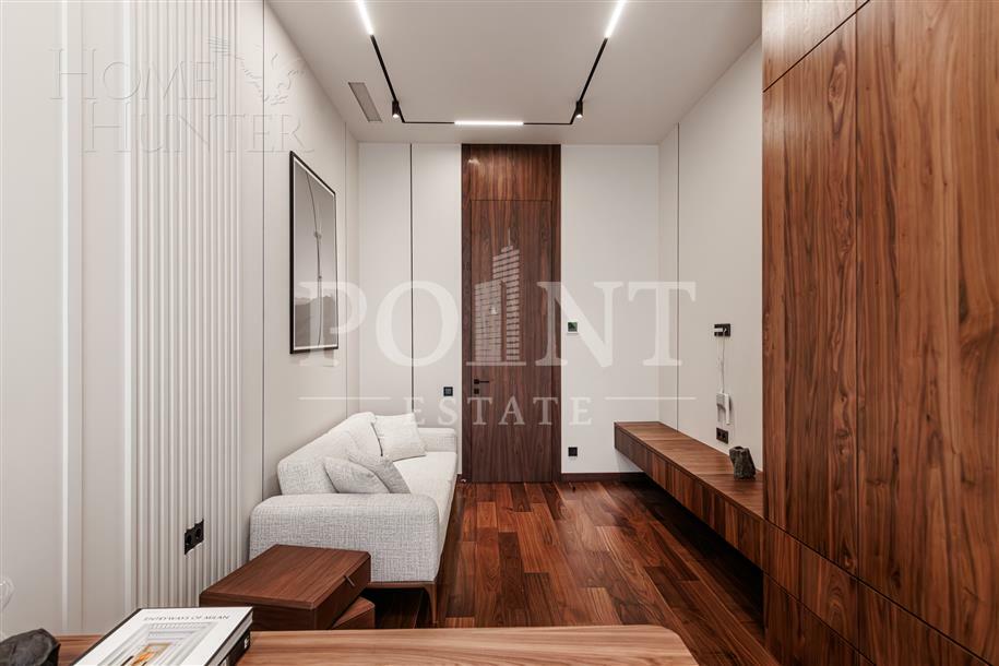 2-этажный коттедж 1 100 м² с отделкой