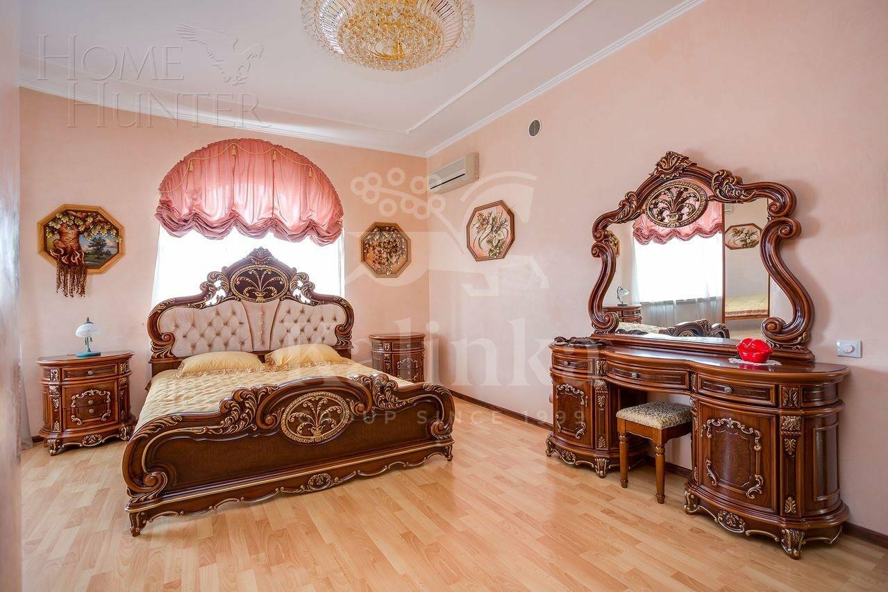 3-этажный коттедж 730 м² с отделкой