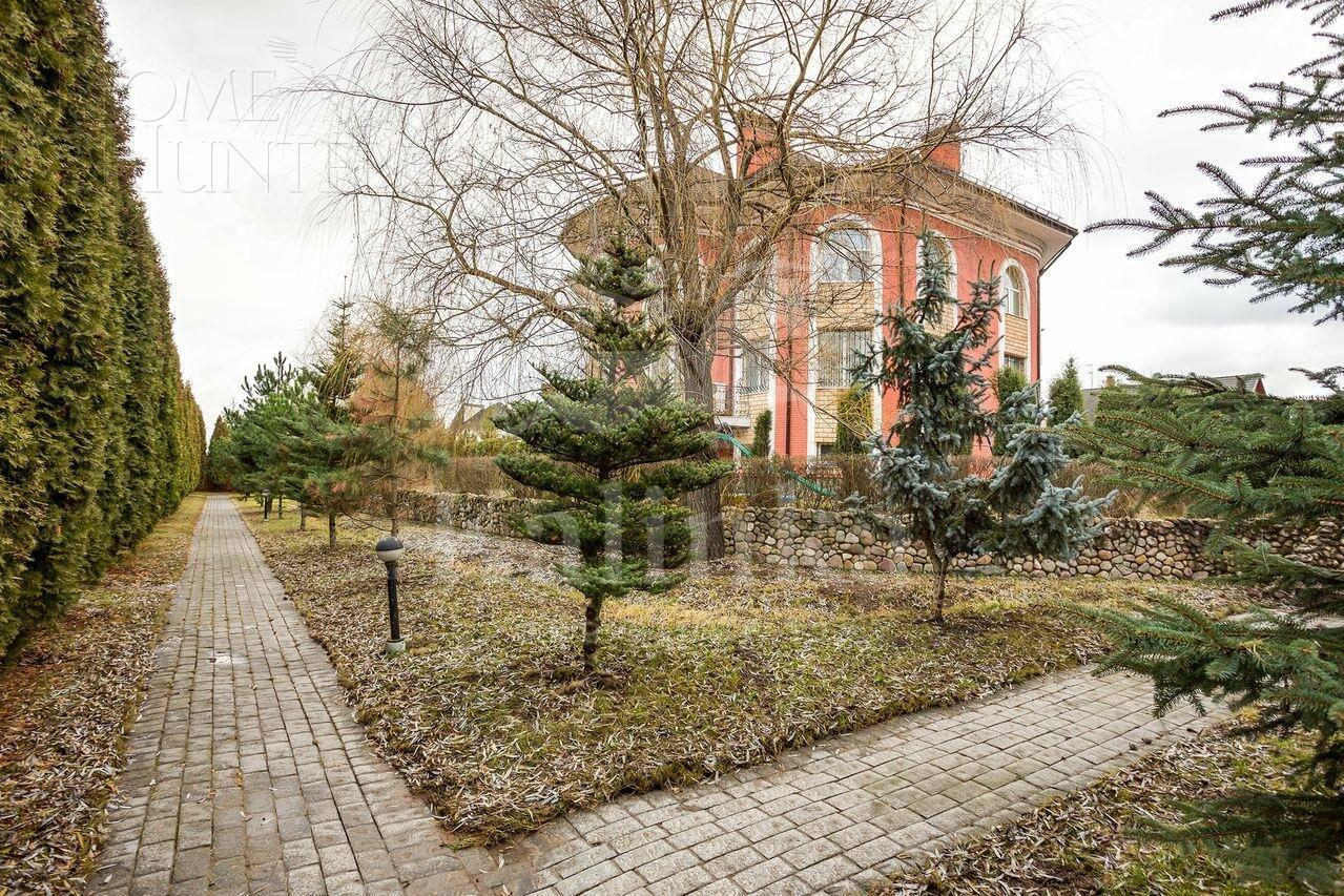 3-этажный коттедж 730 м² с отделкой
