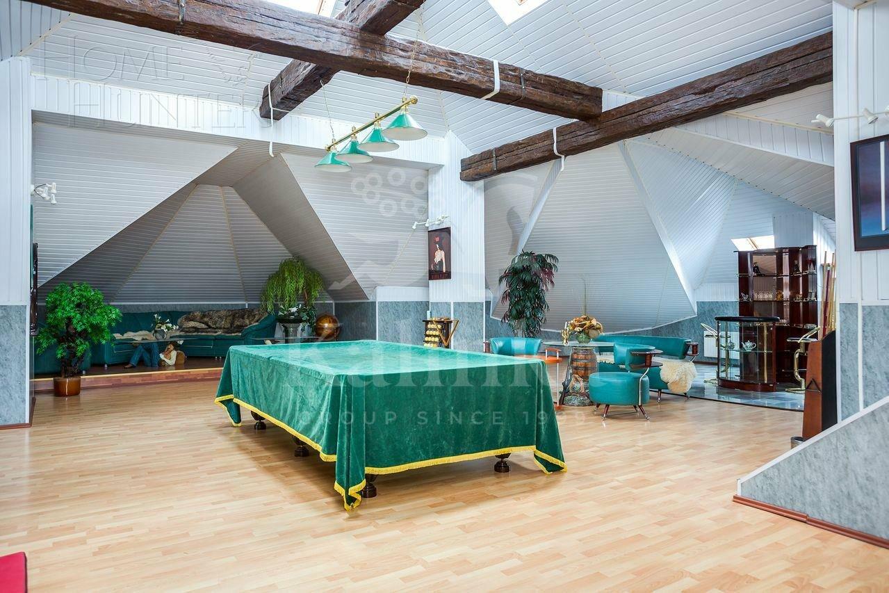 3-этажный коттедж 730 м² с отделкой