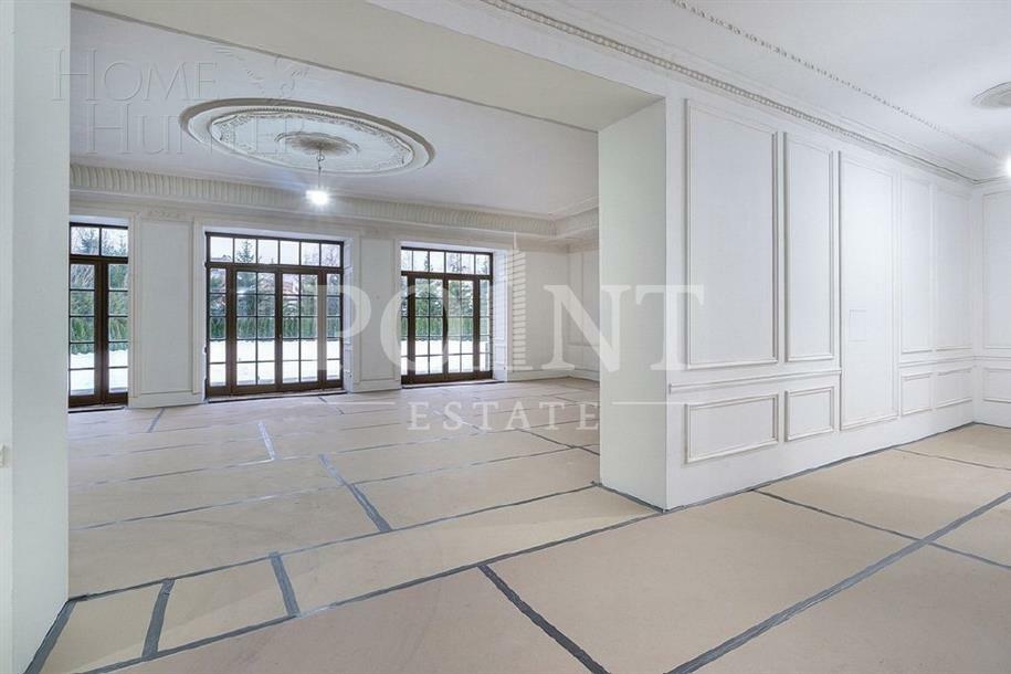 2-этажный коттедж 1 750 м² без отделки
