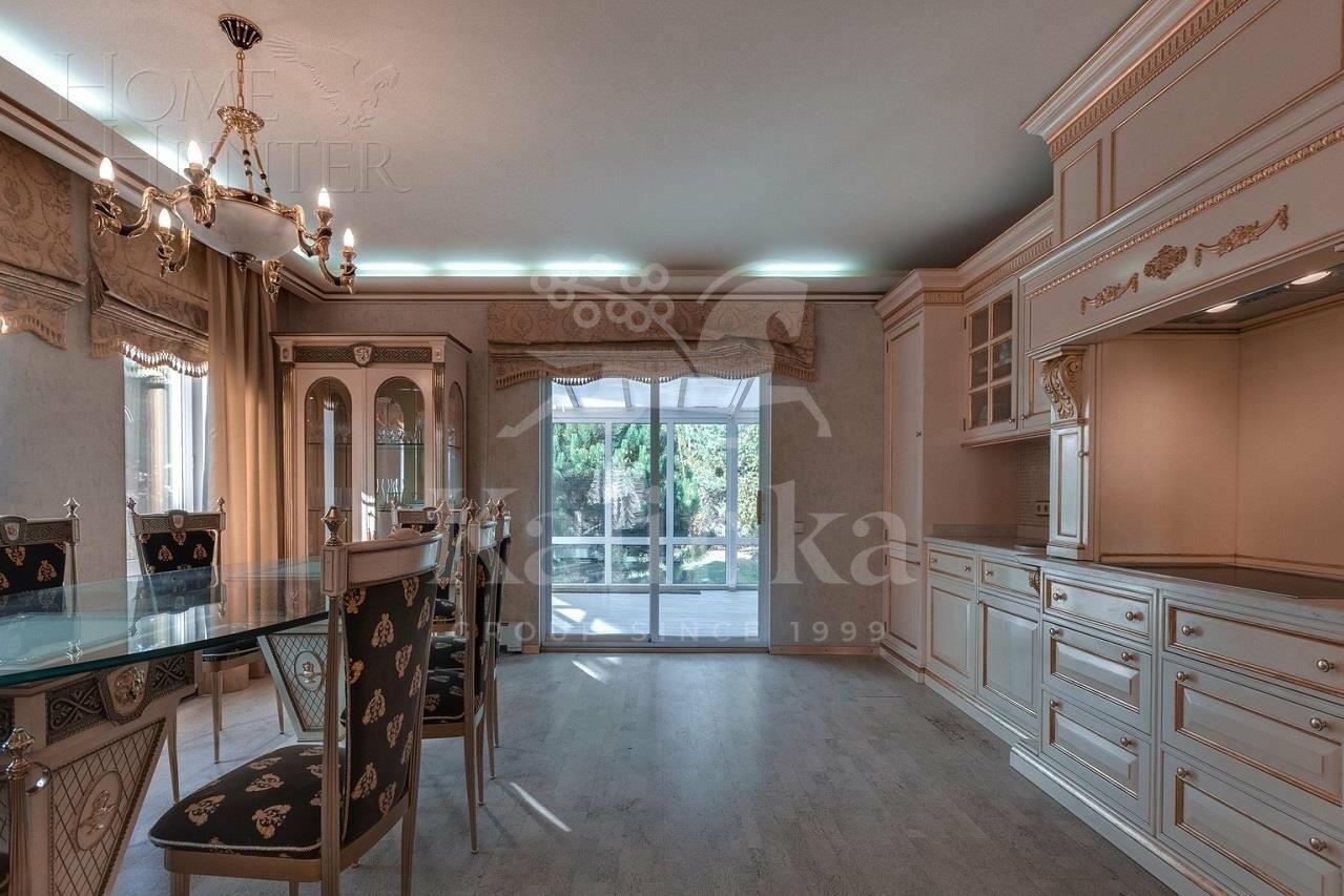 2-этажный коттедж 550 м² с отделкой