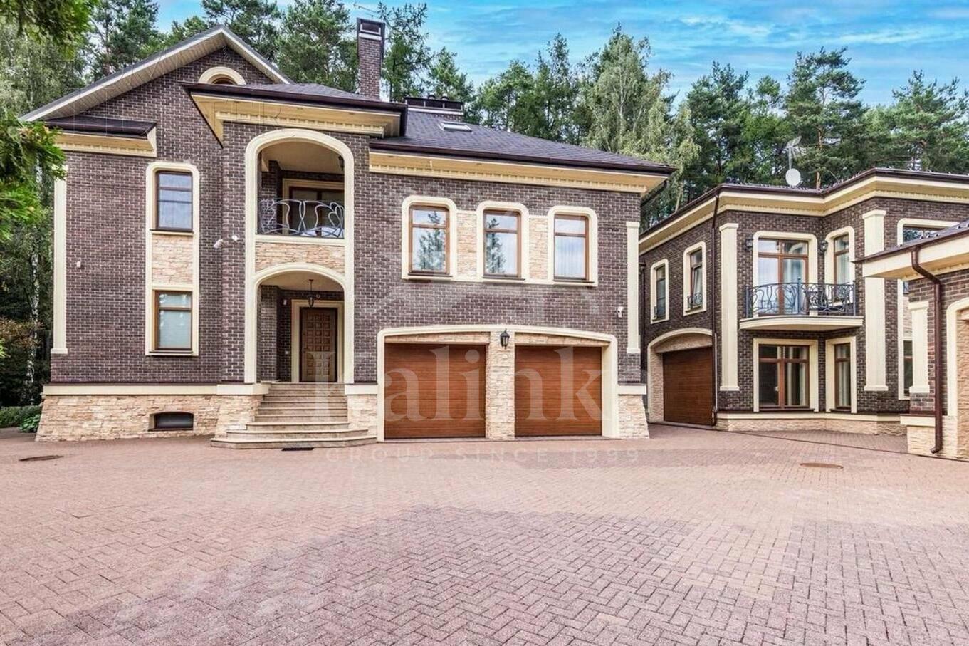 3-этажный коттедж 920 м² с отделкой