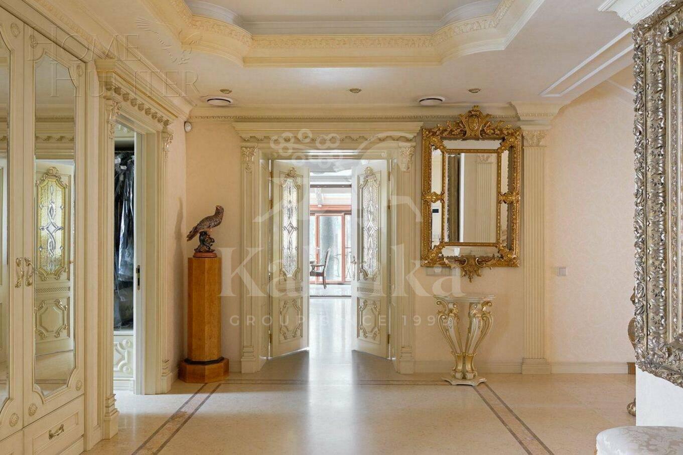 3-этажный коттедж 920 м² с отделкой