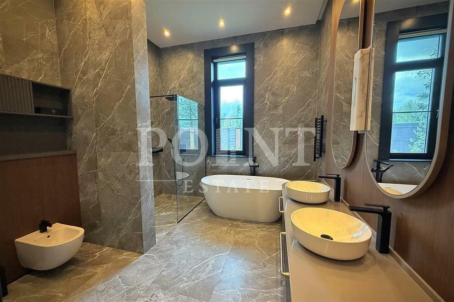 2-этажный коттедж 374 м² с отделкой