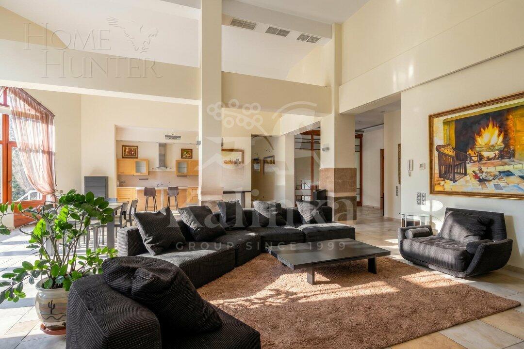 1-этажный коттедж 450 м² с отделкой