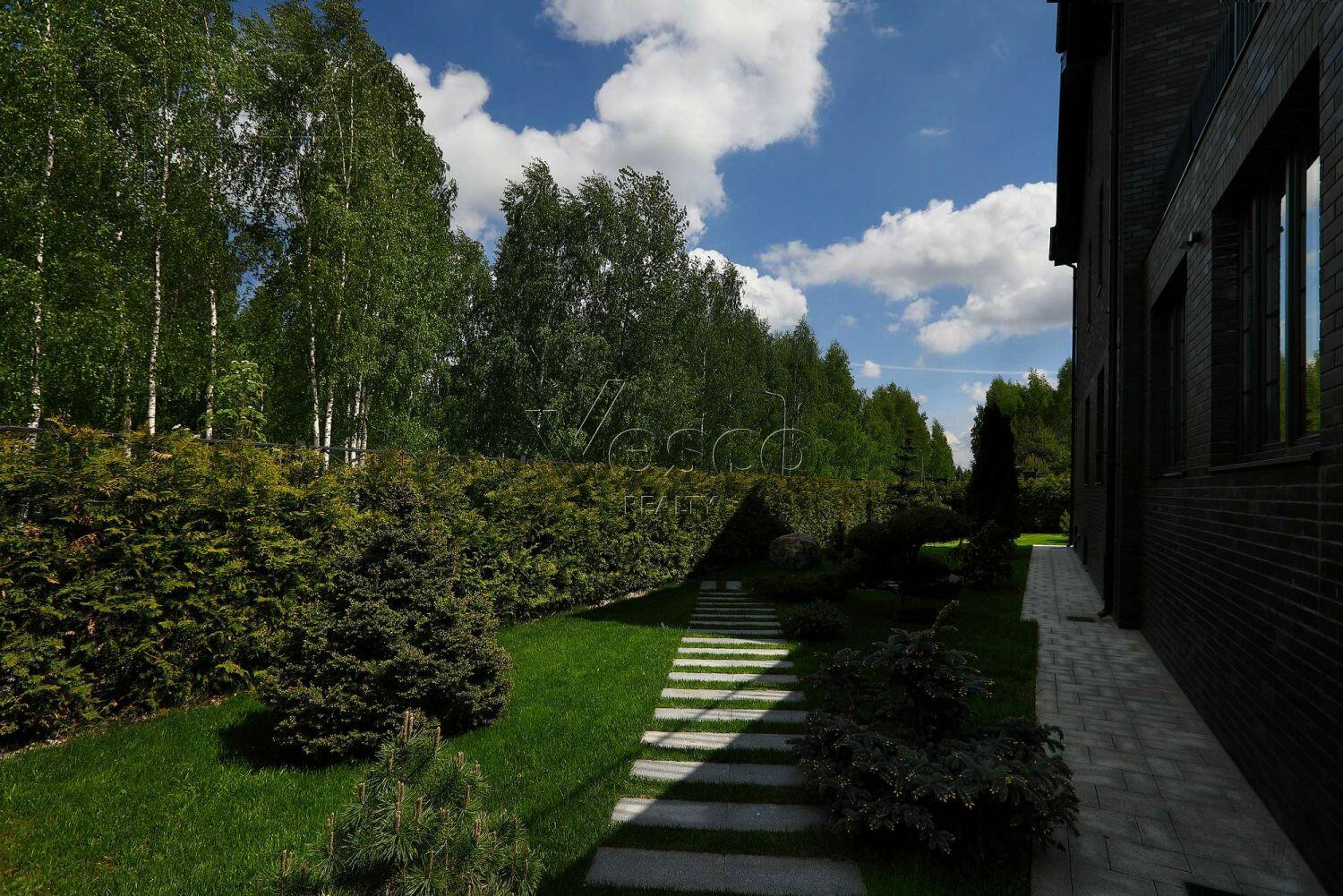 2-этажный коттедж 856 м² с отделкой