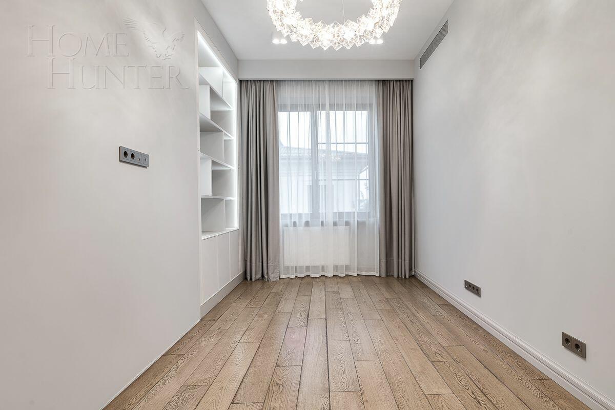 2-этажный коттедж 1 371 м² с отделкой