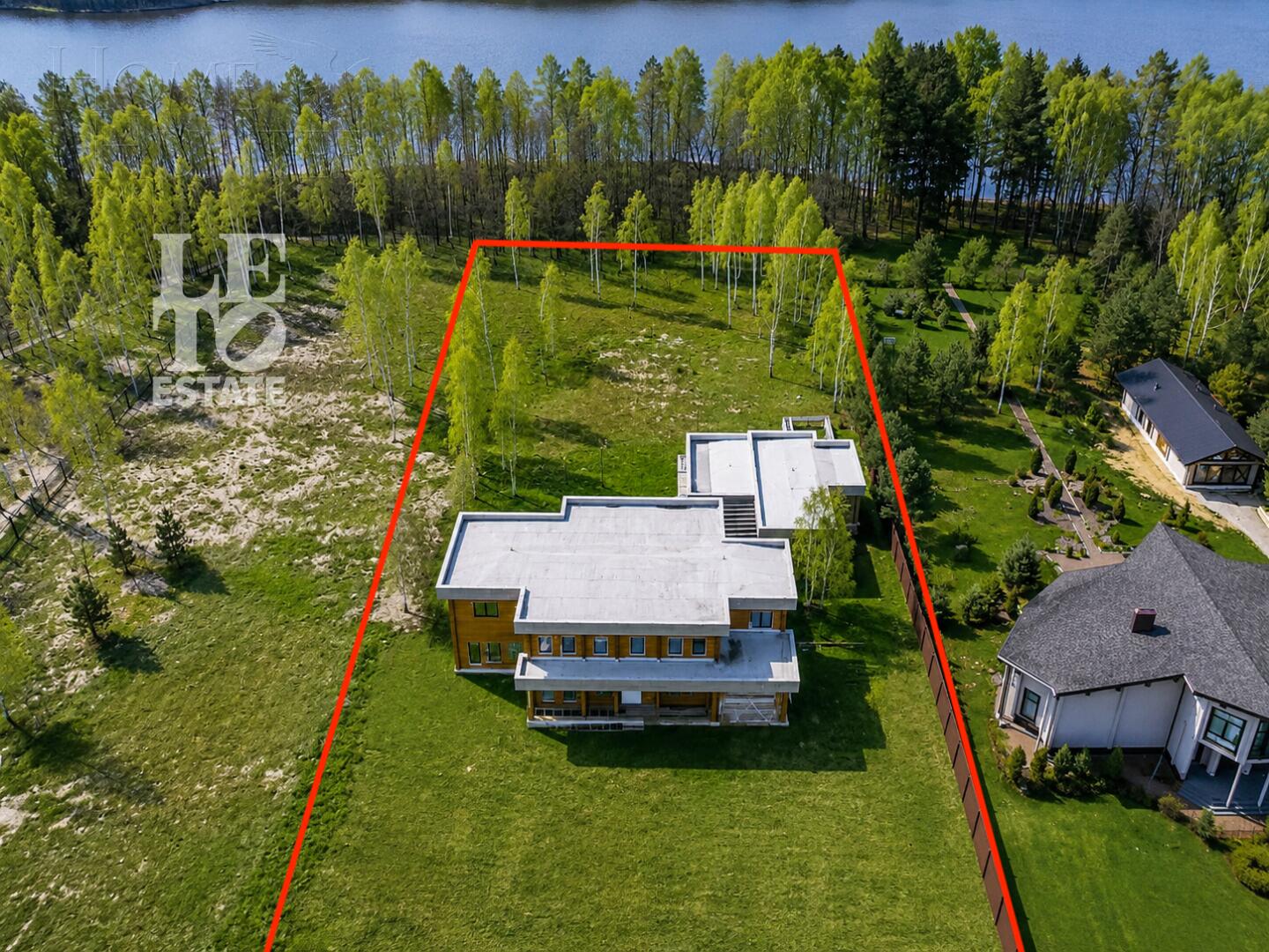 2-этажный коттедж 870 м² без отделки