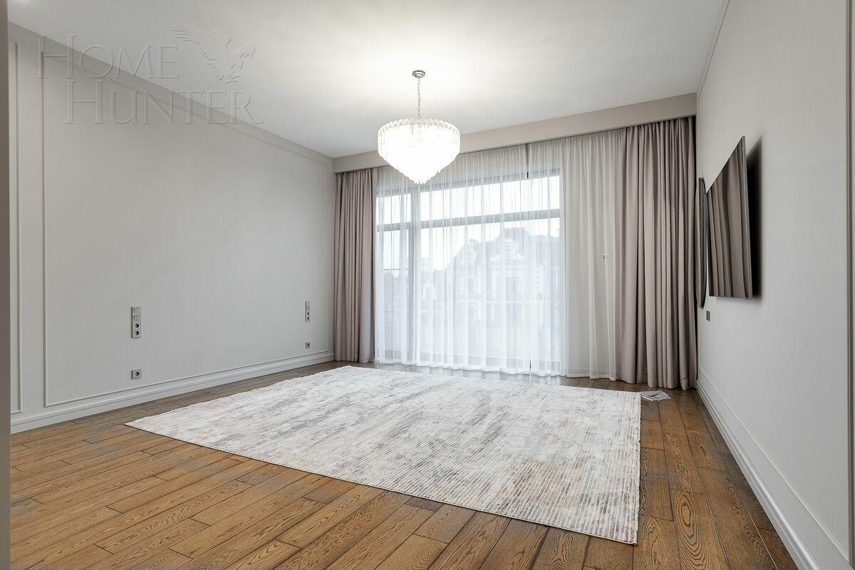 2-этажный коттедж 1 371 м² с отделкой
