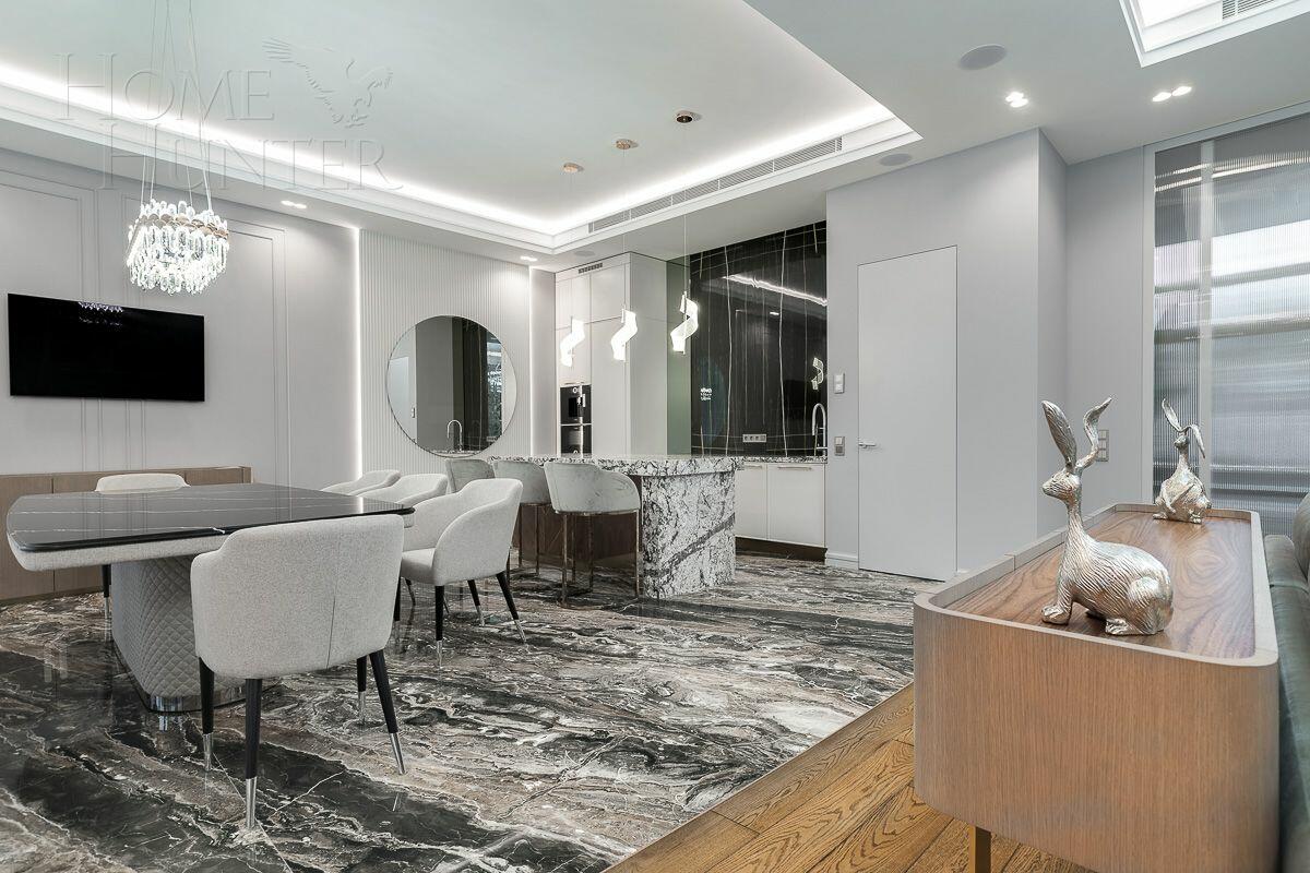 2-этажный коттедж 1 371 м² с отделкой