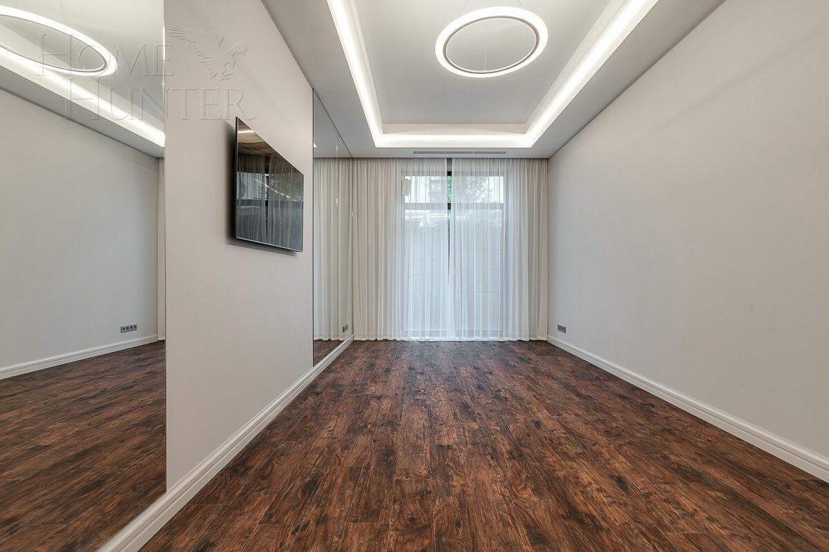 2-этажный коттедж 1 371 м² с отделкой