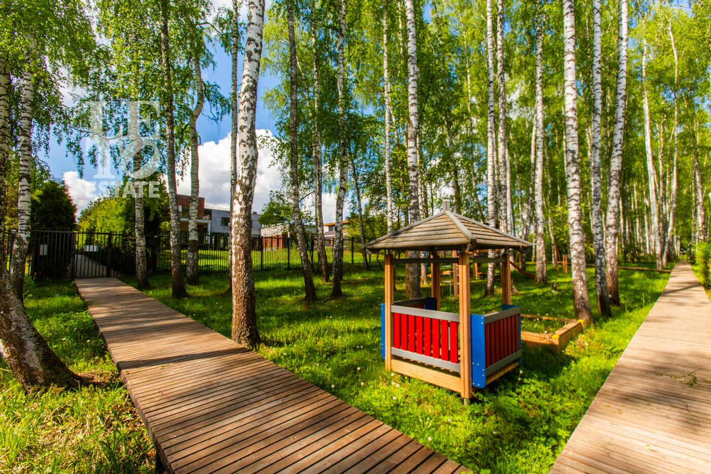 2-этажный коттедж 700 м² без отделки