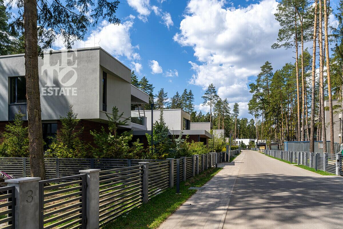 2-этажный коттедж 380 м² с отделкой