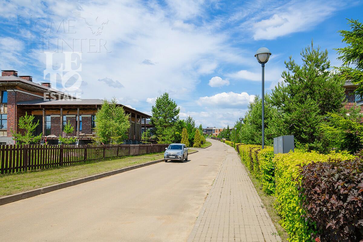 2-этажный коттедж 700 м² без отделки