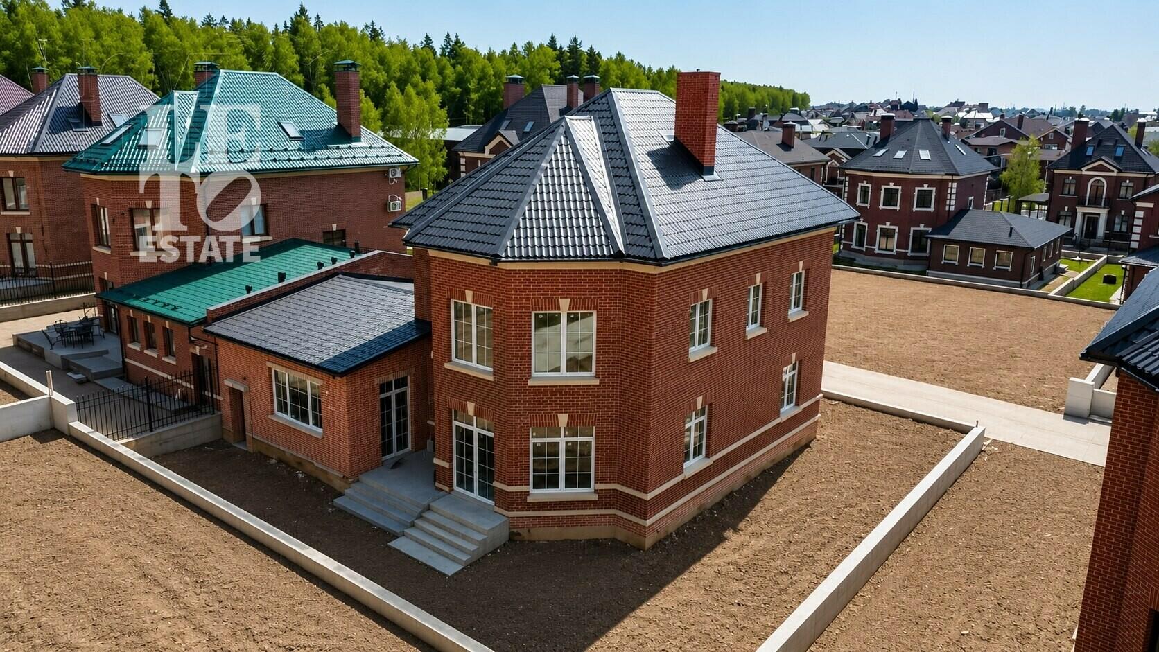 3-этажный коттедж 372 м² без отделки