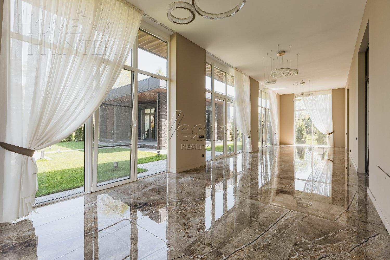 2-этажный коттедж 570 м² с отделкой