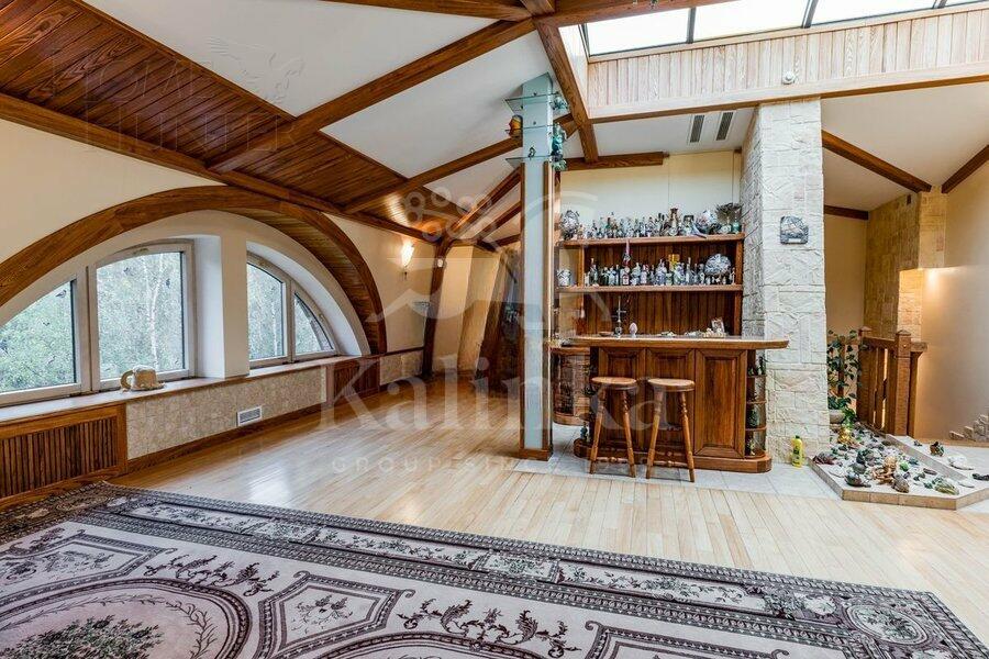 2-этажный коттедж 500 м² с отделкой