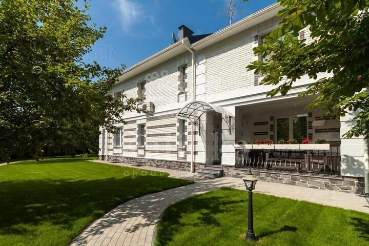 2-этажный коттедж 500 м² с отделкой