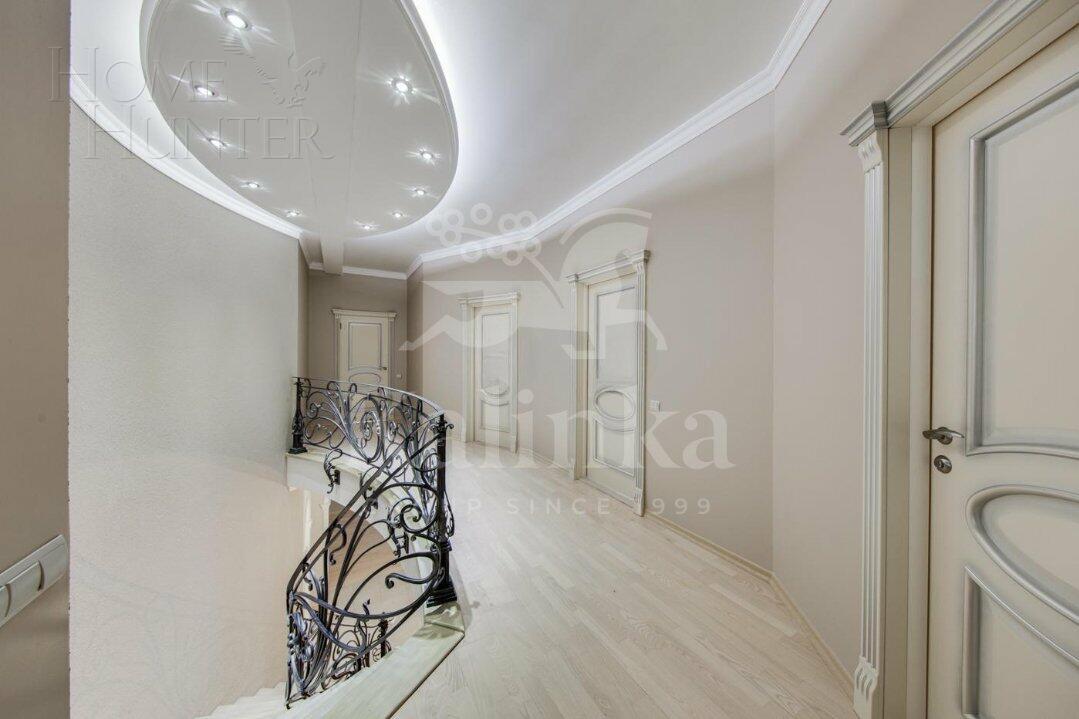 2-этажный коттедж 564 м² с отделкой