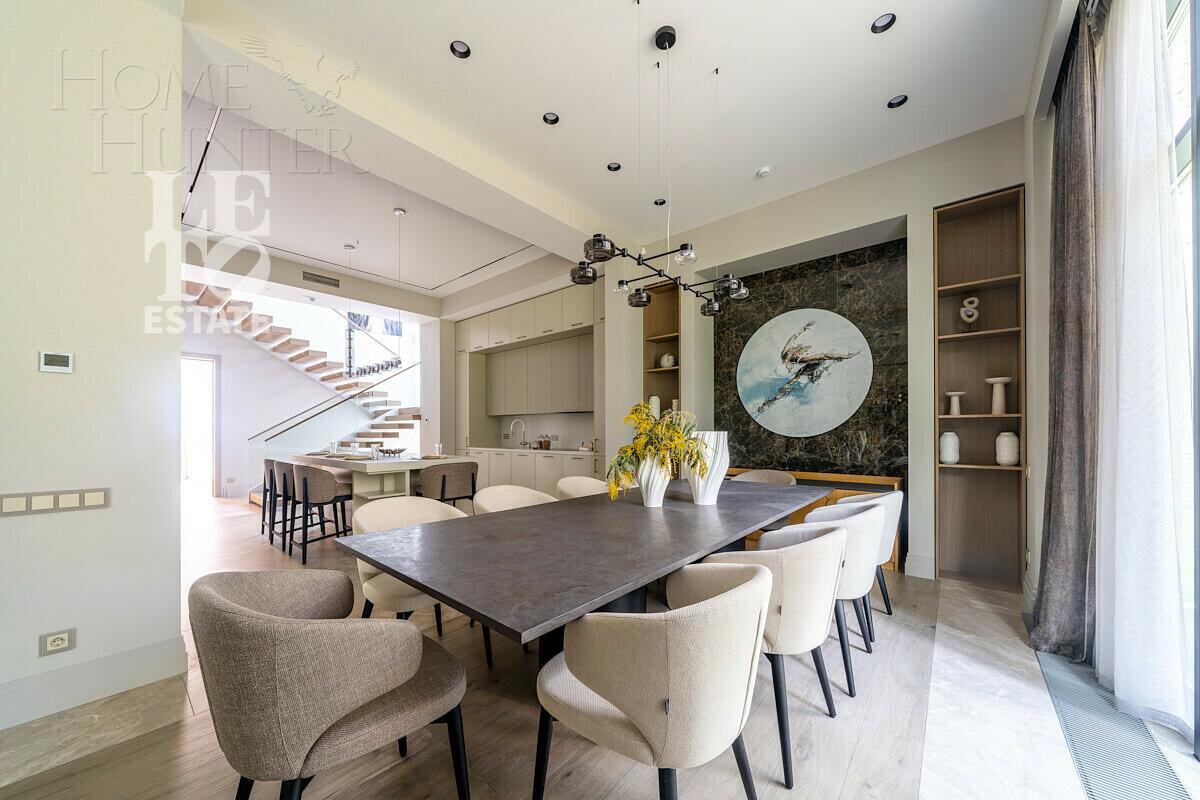 2-этажный коттедж 380 м² с отделкой