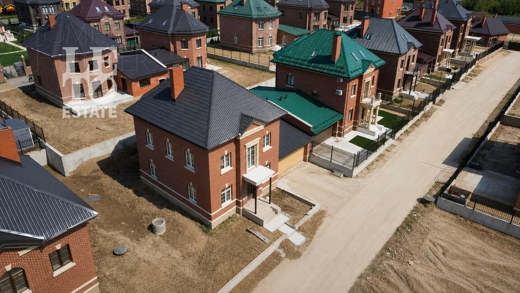 3-этажный коттедж 372 м² без отделки