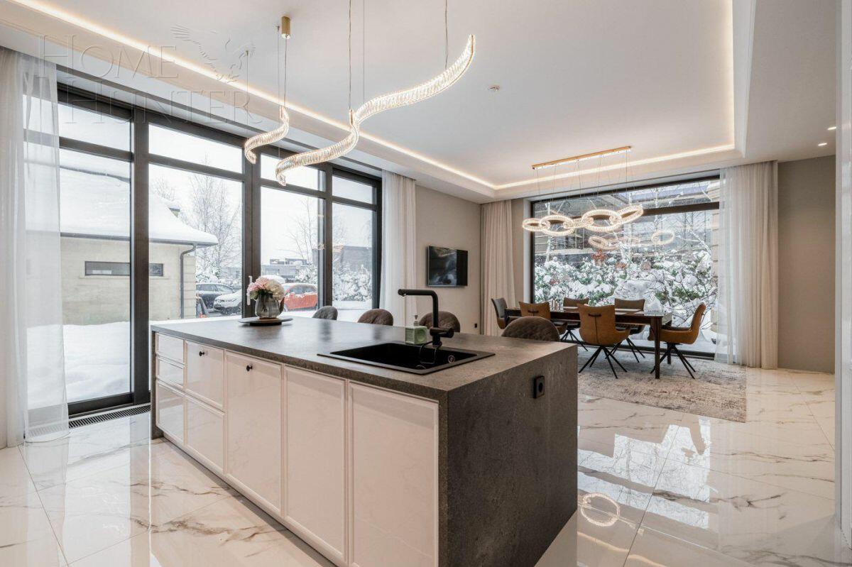 2-этажный коттедж 740 м² с отделкой