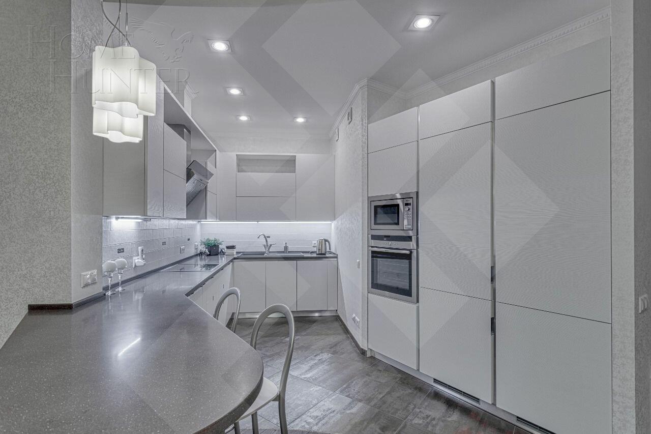 4-КОМН. КВАРТИРА С ОТДЕЛКОЙ 150 М² НА 21 ЭТАЖЕ