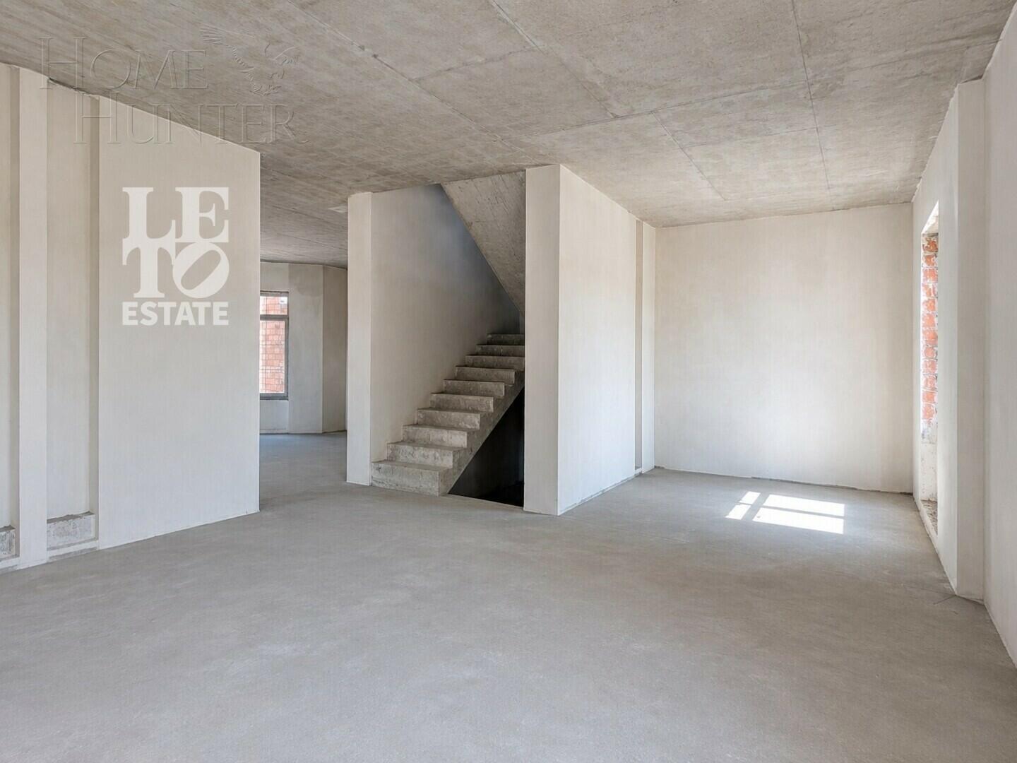 3-этажный коттедж 372 м² без отделки
