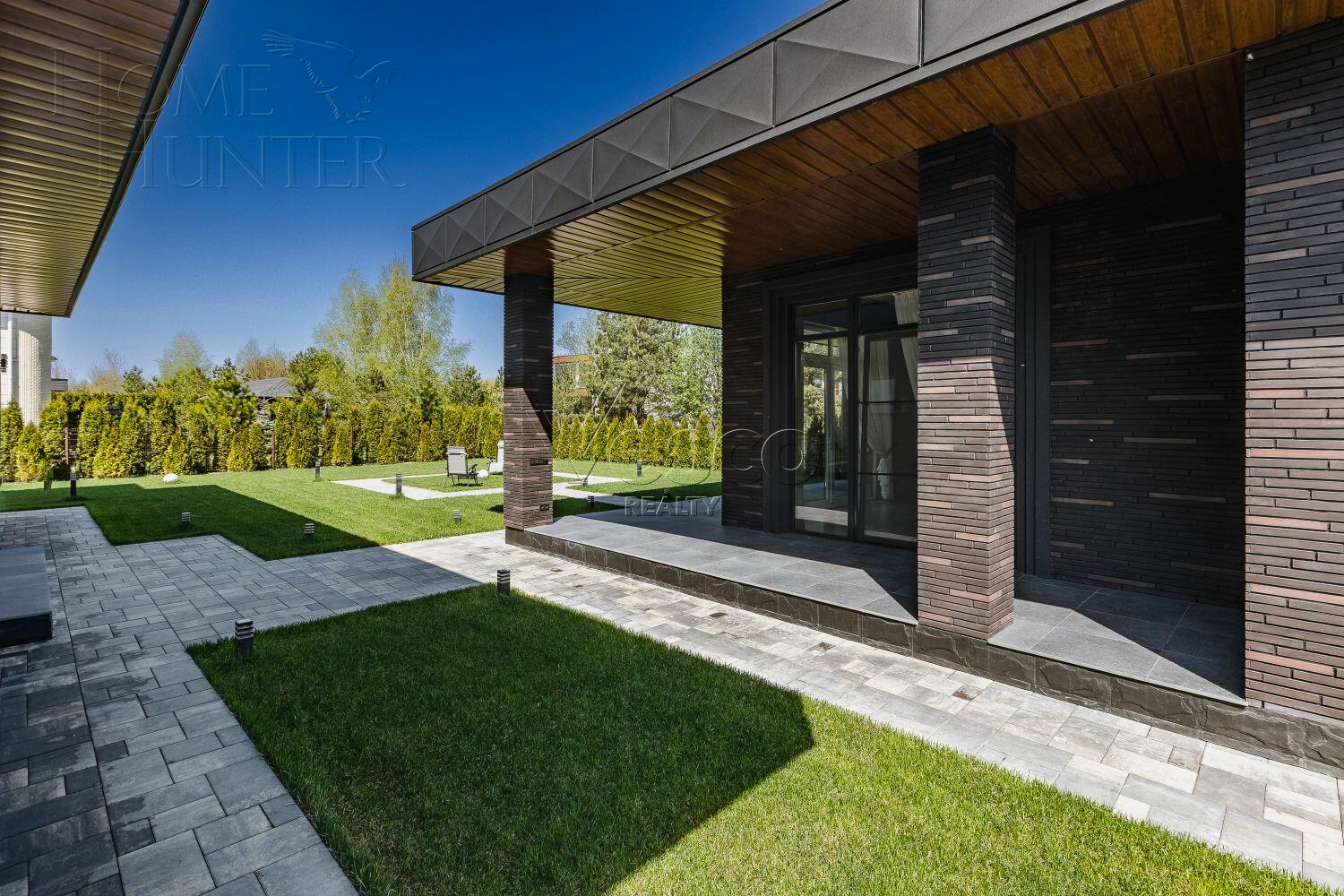 2-этажный коттедж 570 м² с отделкой