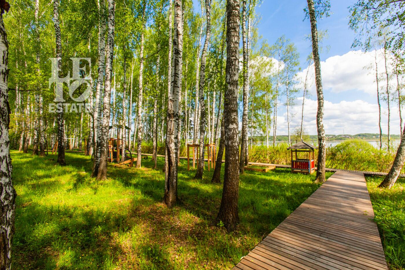 2-этажный коттедж 700 м² без отделки