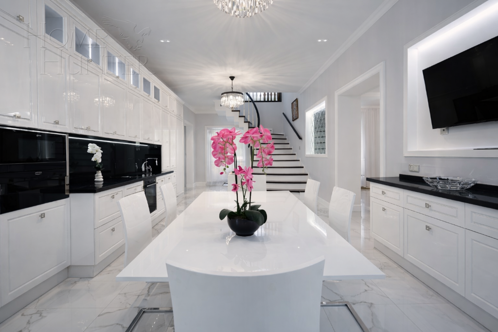 2-этажный коттедж 600 м² с отделкой
