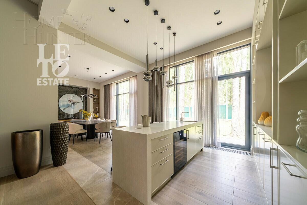 2-этажный коттедж 380 м² с отделкой