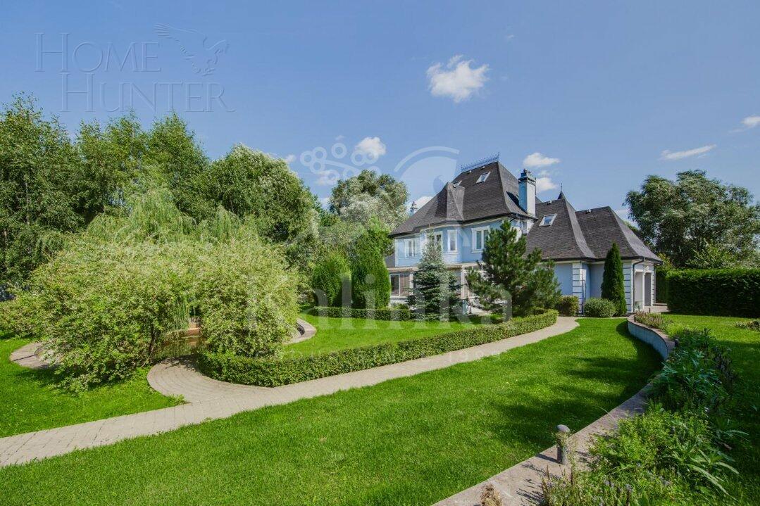 2-этажный коттедж 564 м² с отделкой