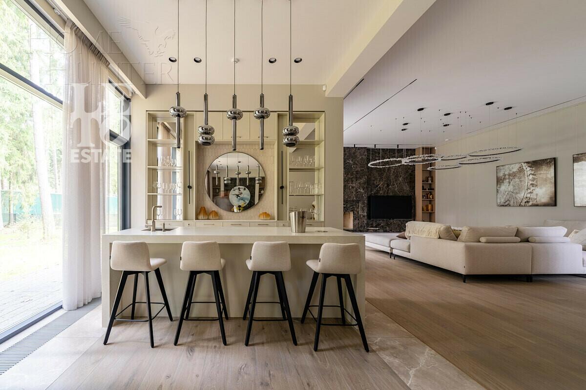 2-этажный коттедж 380 м² с отделкой