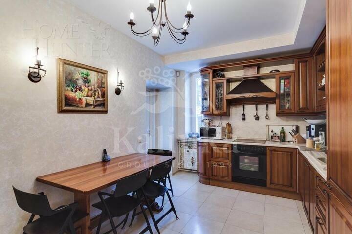 2-этажный коттедж 500 м² с отделкой