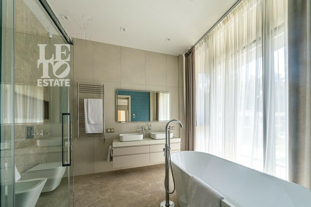 2-этажный коттедж 380 м² с отделкой