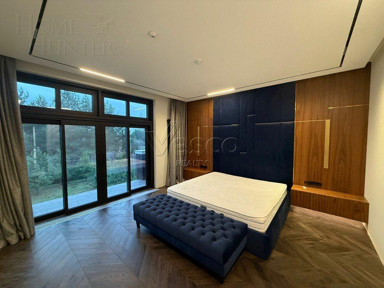 1-этажный коттедж 520.9 м² без отделки