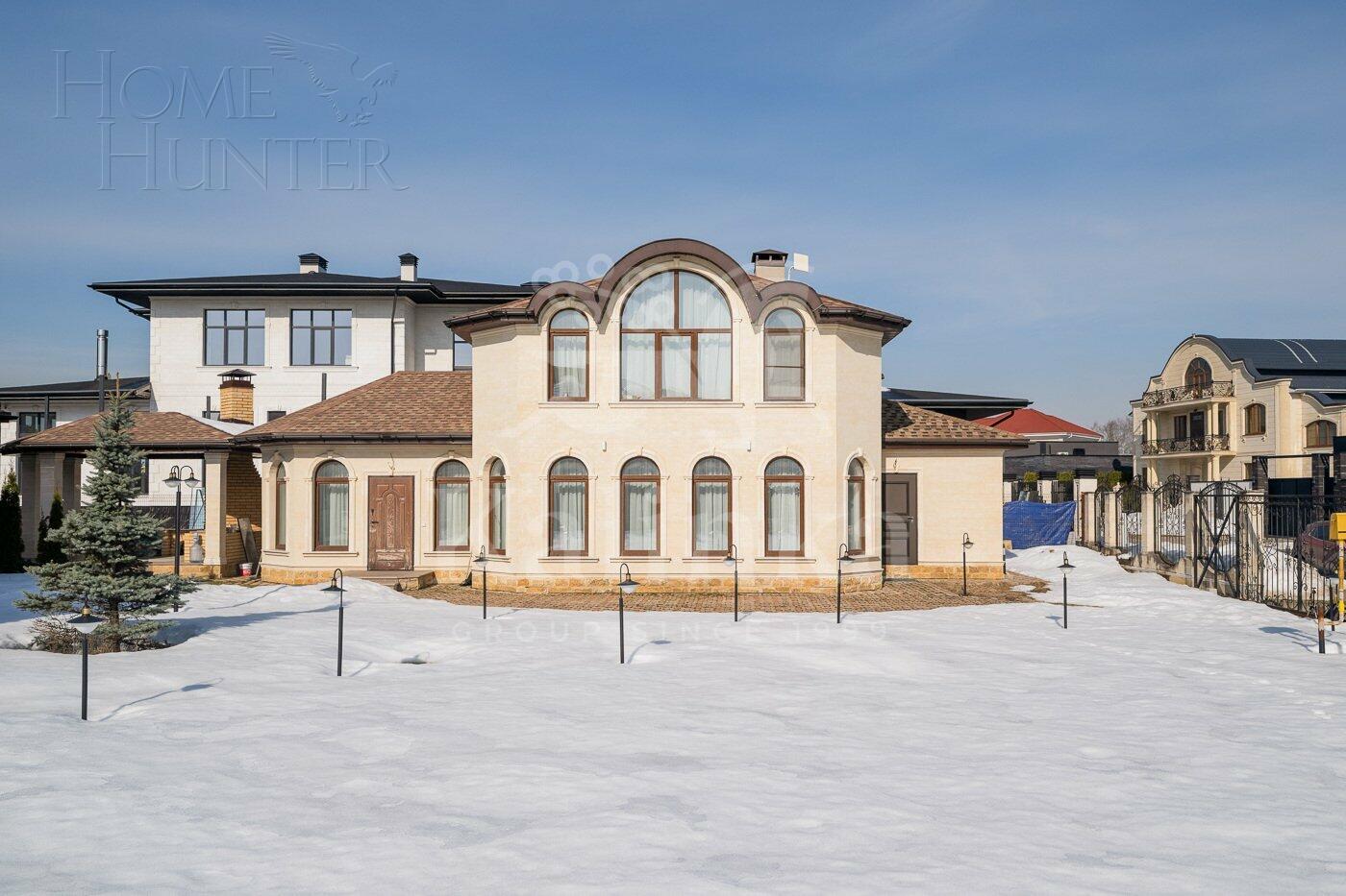 2-этажный коттедж 400 м² с отделкой