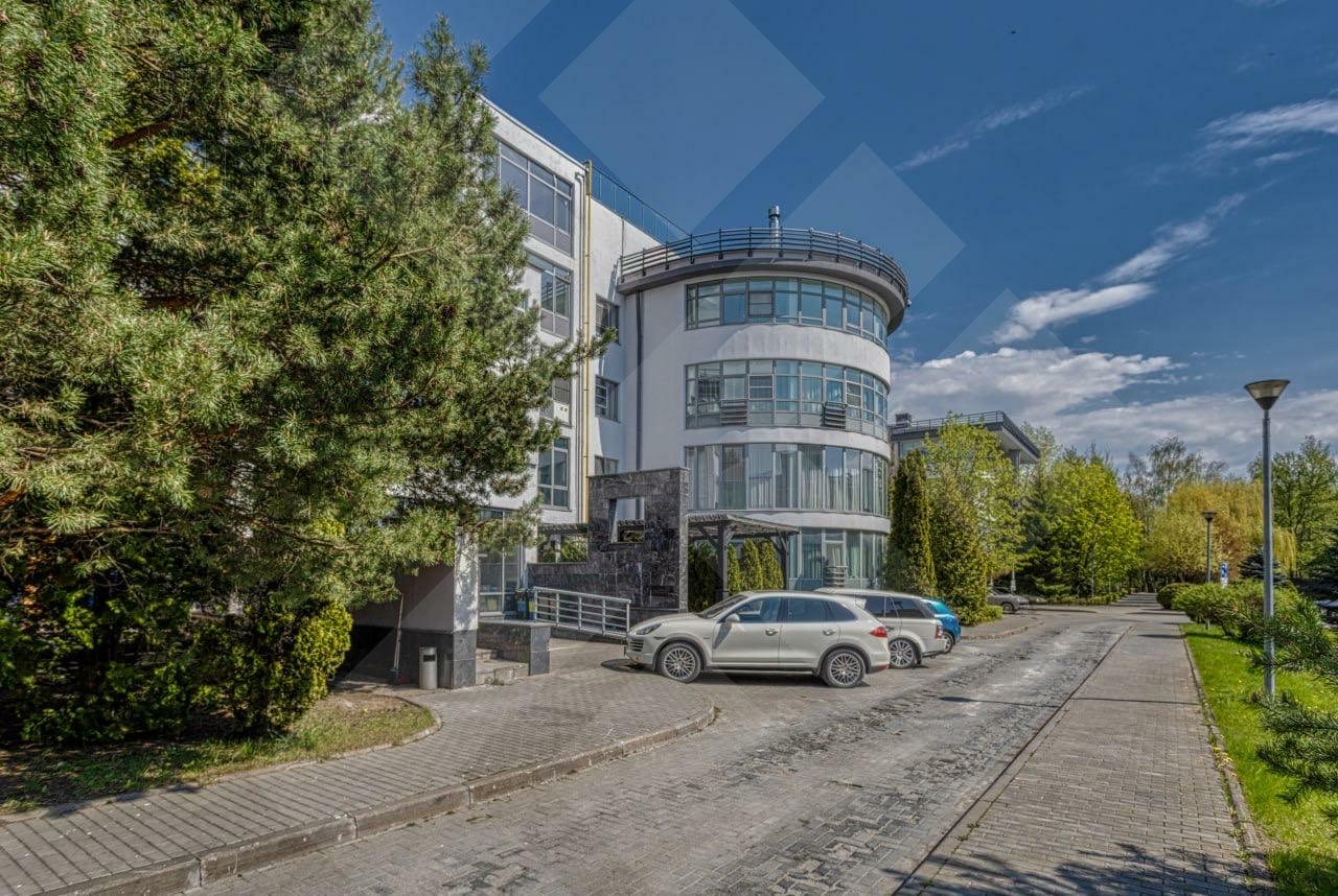 2-УРОВНЕВАЯ КВАРТИРА БЕЗ ОТДЕЛКИ 375.5 М² НА 4 ЭТАЖЕ