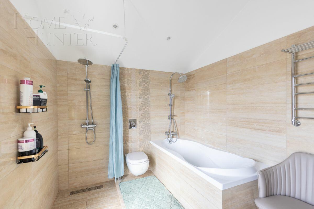 2-этажный коттедж 300 м² с отделкой