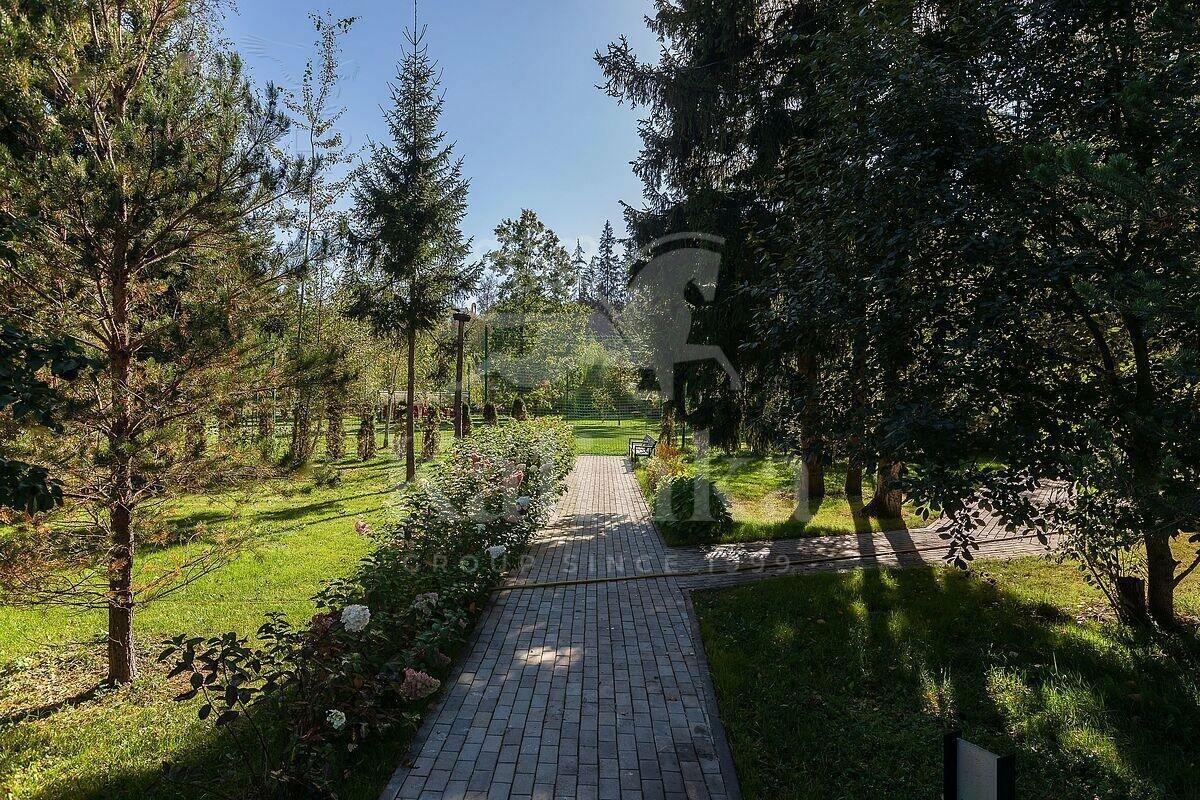 2-этажный коттедж 905.4 м² с отделкой