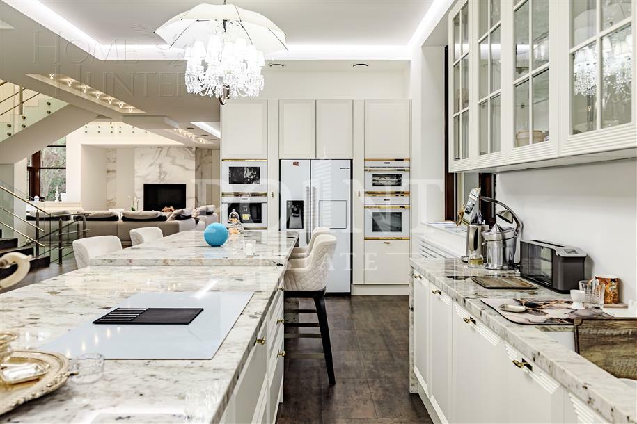2-этажный коттедж 1 200 м² с отделкой
