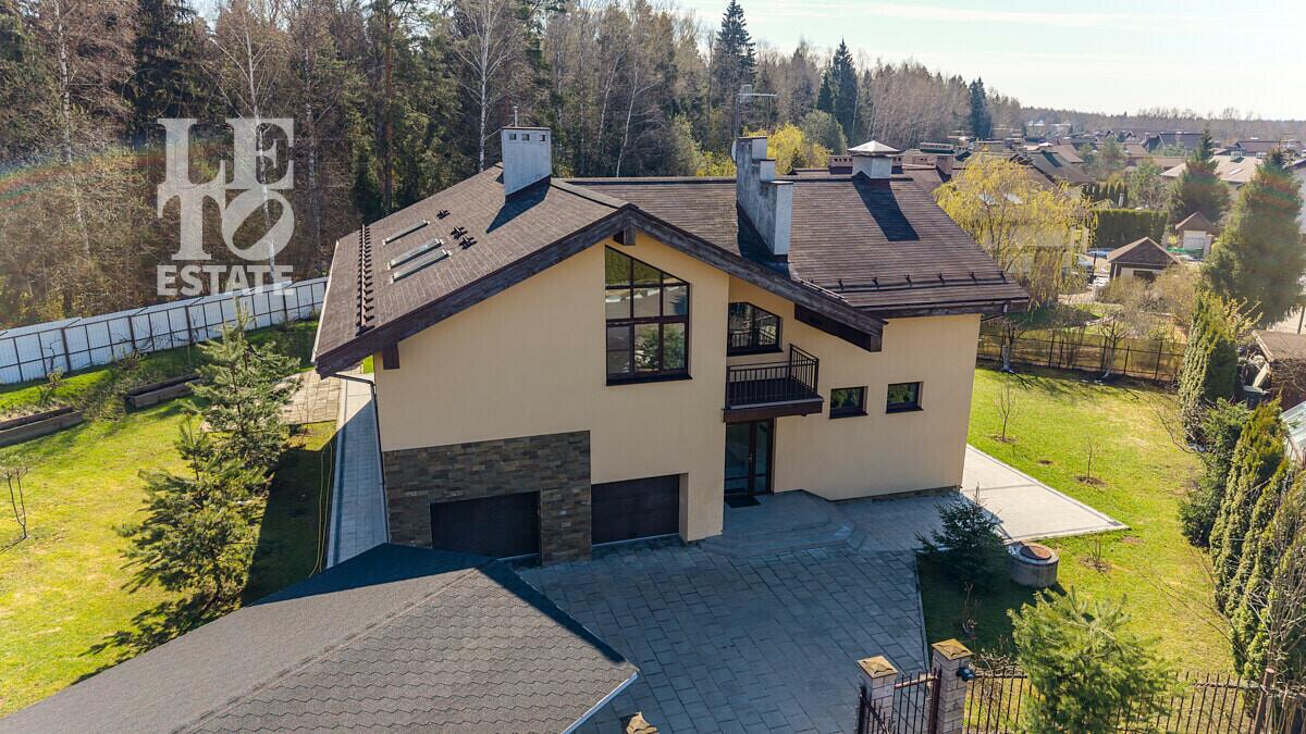 2-этажный коттедж 425 м² с отделкой