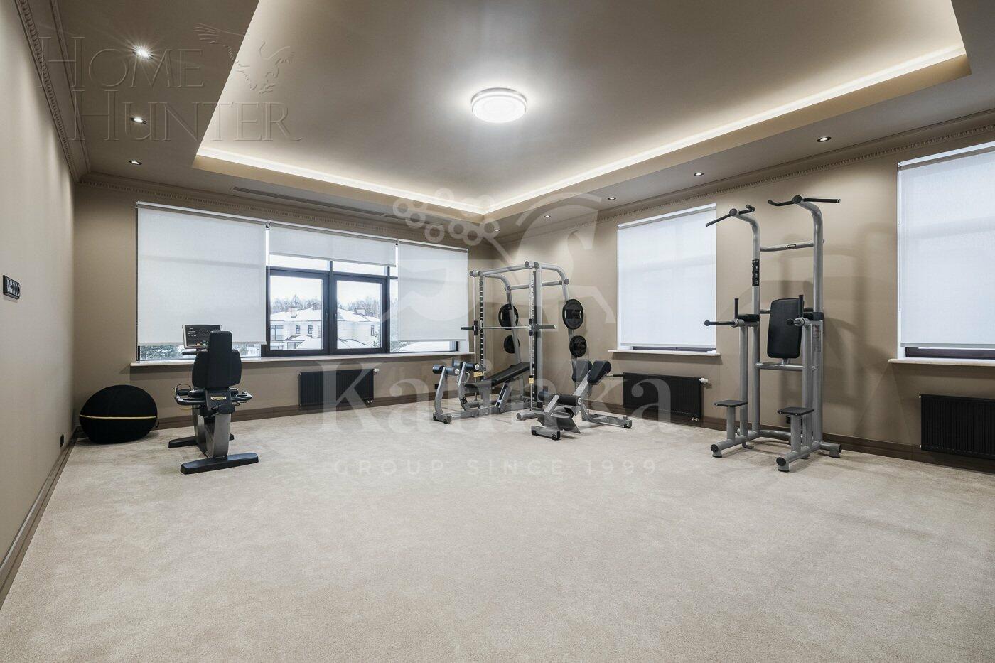 2-этажный коттедж 1 000 м² с отделкой
